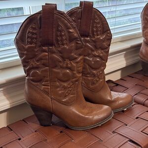 Brown Western cowboy Boots size 9